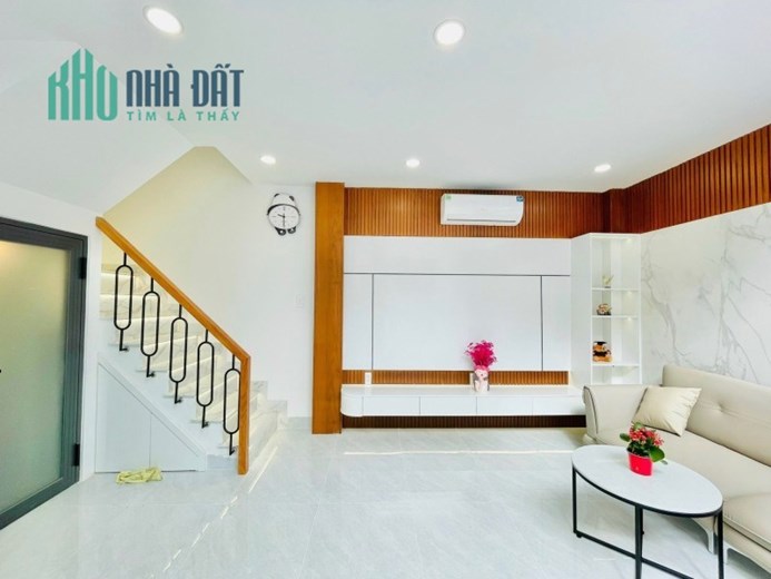 Bán nhàhẽm 6m, Nguyễn Văn Đậu, 4 tầng 6x4.5, P11, Bình Thạnh, giá 5,x Tỷ