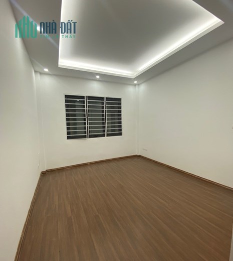 CĂN DUY NHẤT PHỐ LẠC LONG QUÂN - NHÀ ĐẸP DÂN XÂY – GẦN PHỐ - TIỆN ÍCH NGÂP TRÀN – 33M2, 6 TẦNG,