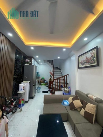 NHANH! Bán nhà ngõ 398 Phố Trương Định, Kim Đồng 35m2 x 5 Tầng hơn 3 tỷ
