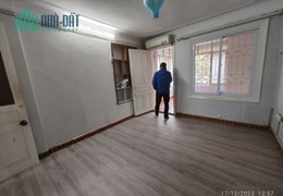 Cho thuê căn hộ tập thể 75m2, 2 ngủ Thành Công Ba Đình. 7 triệu/tháng