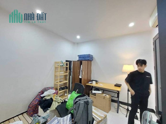 BÁN GẤP Nhà Ngõ 208 Phố Tam Trinh phường Yên Sở. DT 42m × 5 tầng. 6 Ngủ, Thoáng, Nông hơn 3 tỷ