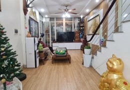 Bán nhà Bồ Đề,Long Biên 43m2,4 tầng,Mt4m gần phố,gần hồ nhỉnh 4 tỷ