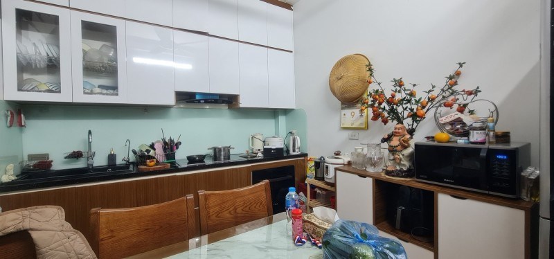 Bán nhà Bồ Đề,Long Biên 43m2,4 tầng,Mt4m gần phố,gần hồ nhỉnh 4 tỷ