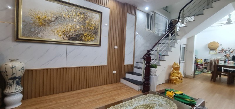 Bán nhà Bồ Đề,Long Biên 43m2,4 tầng,Mt4m gần phố,gần hồ nhỉnh 4 tỷ