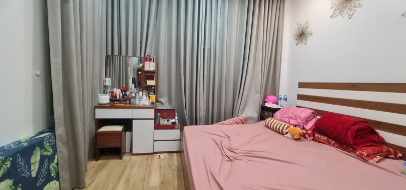 Bán nhà Bồ Đề,Long Biên 43m2,4 tầng,Mt4m gần phố,gần hồ nhỉnh 4 tỷ