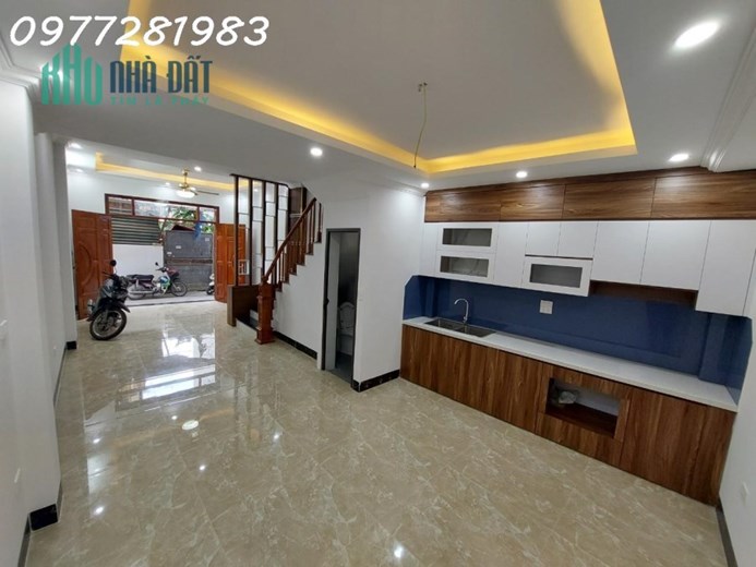 Hà chào nhà mới Cạnh KĐT Royal park gara, kinh doanh, giá 4.x tỷ