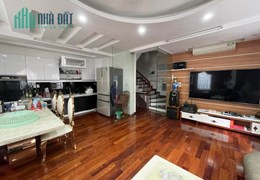 Bán nhà Lý Tự Trọng, nội thất đẹp lung linh, 30m2, 3.9 tỷ.