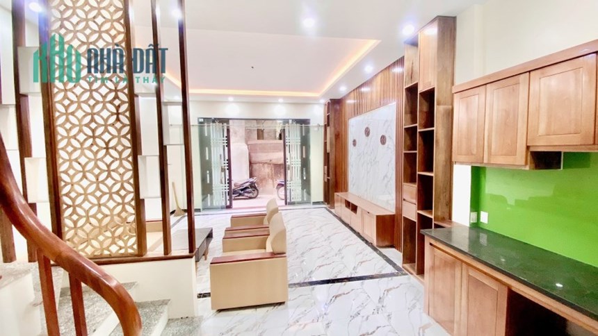 SIÊU PHẨM NHÀ MỚI ĐẸP 5 TẦNG DT:45M2 MT:5M 3 PHÒNG NGỦ GIÁ: 3.95 TỶ PHỐ LĨNH NAM QUẬN HOÀNG MAI.