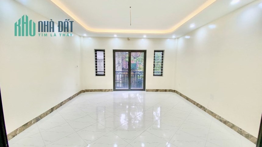 GIÁ: 3.95 TỶ NHÀ MỚI ĐẸP 5 TẦNG DT:45M2 MT:5M 3 PHÒNG NGỦ PHỐ LĨNH NAM QUẬN HOÀNG MAI.