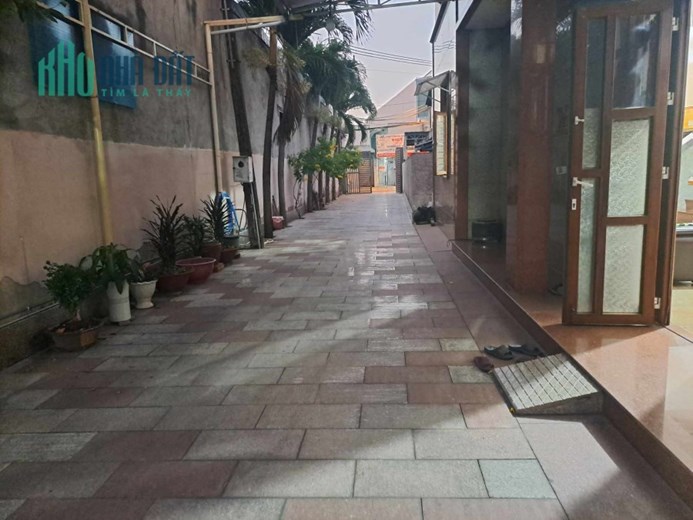 Bán Nhà Gần Đặng Văn Bi Trường Thọ Thủ Đức 105m2 2T 4PN HXH Chỉ 4 Tỷ Nhỉnh