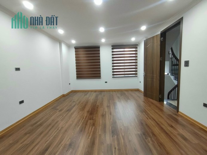 💥💥HIẾM - NGÕ THÔNG TỨ TUNG - Ô TÔ - KINH DOANH - THANG MÁY -  MẶT TIỀN RỘNG - THIẾT KẾ ĐẸP - TIỆN