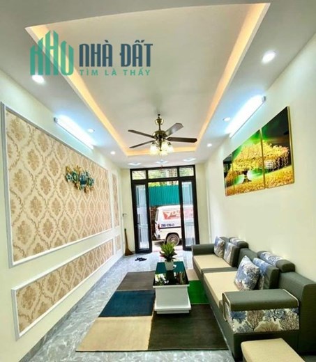 Bán nhà Đông Thiên, Vĩnh Hưng 34m 5 tầng mới chào 3 tỷ hơn