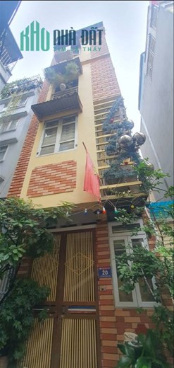 Bán nhà cầu giấy chỉ 4.5 tỷ nhà 5 tầng full đồ sẵn ở 33m2 ô tô đỗ rất hiếm