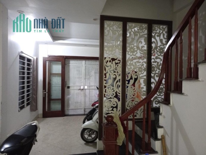Bán nhà Lạc Long Quân, Cầu Giấy. 55mx6; MT 4.2m; giá 7 tỷ 35