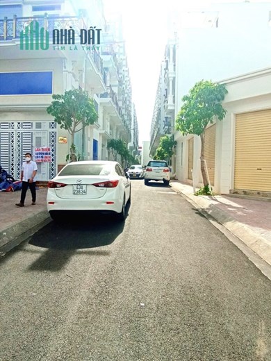 Bán Nhà Phố Trệt Lững,2 Lầu Sân Thượng , Trương Đình Hội Q8, 51m2, 6,9 Tỷ