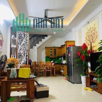 Nhà phố Tân Mai-Trương Định trung tâm Q Hoàng Mai, DT 46m2x5tầng, lô góc, giá nhỉnh 5 tỷ.