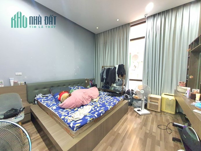 Hiếm nhà bán phố Hàng Vải, Hoàn Kiếm 43m x 5T x MT 4.5m, ô tô, KD, giá 17.3 tỷ. LH: 0366051369