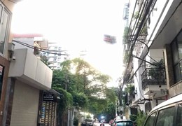 HIẾM Bán nhà Xuân Diệu dân xây chắc chắn 5 tầng 48m2, Lô góc, ô tô vào nhà, vỉa hè, giá 10,8 tỷ.