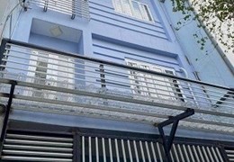 Nhà mới sạch đẹp cửa sổ bạn công thoáng mát có 1 trệt 3 lầu gồm :