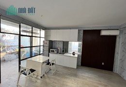 PHÒNG CÓ GÁC, PHÒNG BAN CÔNG SIÊU XINH NGAY VÒNG XOAY HÀNG XANH