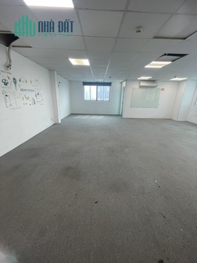 Cho thuê văn phòng ở toà nhà International Plaza, số 343 Phạm Ngũ Lão, Quận 1: 155m2, như hình