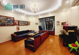 Vị trí đắc địa, kinh doanh phát triển: Nhà mặt phố 3 tầng, diện tích 70m2 tại Xóm Cầu Hữu Hòa,