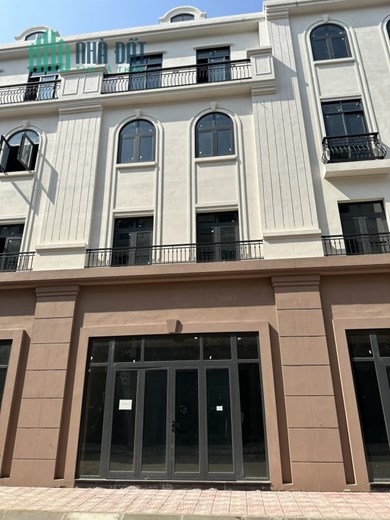 Chính chủ cần bán shophouse 5 tầng, mặt đường Song Phương. đã hoàn thiện mặt ngoài. LH: 0983 232 585