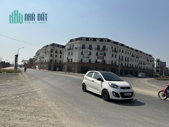 Chính chủ cần bán shophouse 5 tầng, mặt đường Song Phương. đã hoàn thiện mặt ngoài. LH: 0983 232 585