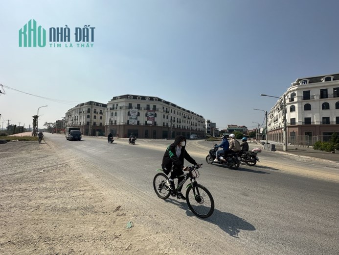 Chính chủ cần bán shophouse 5 tầng, mặt đường Song Phương. đã hoàn thiện mặt ngoài. LH: 0983 232 585
