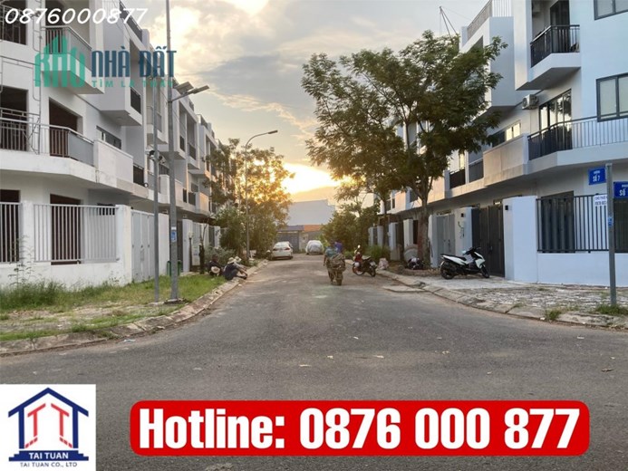 Bán nhà phố 5mx19m 4PN Lê Văn Lương Nhà Bè kế Làng ĐH ABC, Sadeco Phước Kiển. HXH 12m, có chỗ đậu ô