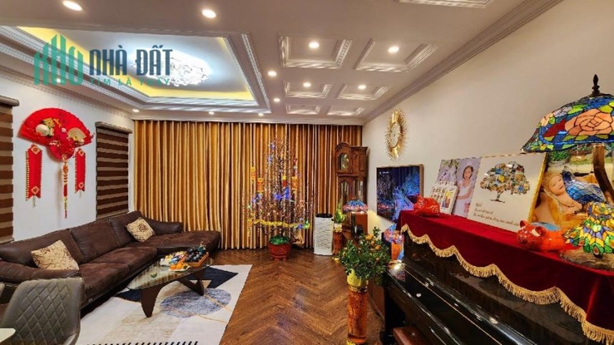 nhà đẹp lô góc Ngọc Thuỵ, 50m x 5 tầng, mặt tiền 5m, gara ôtô, tặng nội thất