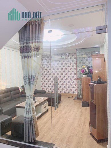 NGỘP GIẢM 1 TỶ - GIÁ MỚI 6 TỶ 7. NHÀ ĐẸP KHU PHÂN LÔ 5 LẦU - 4 PHÒNG NGỦ ( 4 x 14 ) - P13. LÊ ĐỨC