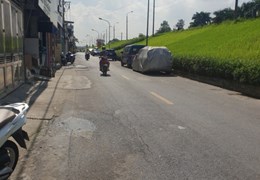 MẶT PHỐ LÂM DU  ĐƯỜNG RỘNG THÊNH THANG -  THANG MÁY - KINH DOANH/ Ở RẤT ĐẸP MẶT TRƯỚC NHÀ THOÁNG