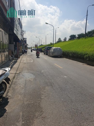 MẶT PHỐ LÂM DU  ĐƯỜNG RỘNG THÊNH THANG -  THANG MÁY - KINH DOANH/ Ở RẤT ĐẸP MẶT TRƯỚC NHÀ THOÁNG