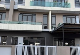 Centa City VSIP shophouse kinh doanh 2 mặt đường cắt lỗ rẻ hơn 2 tỷ 0989558302
