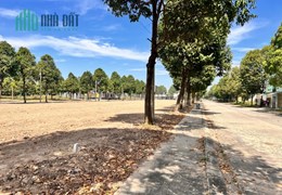 Cần bán 2 lô full thổ cư mặt tiền đường 16m, trong KCN Bàu Bàng
