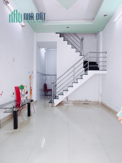 Hẻm Xe Hơi, 37m2, 2 Tầng, Nguyễn Văn Lượng, phường 17, Gò Vấp, Chỉ 3.x Tỷ.