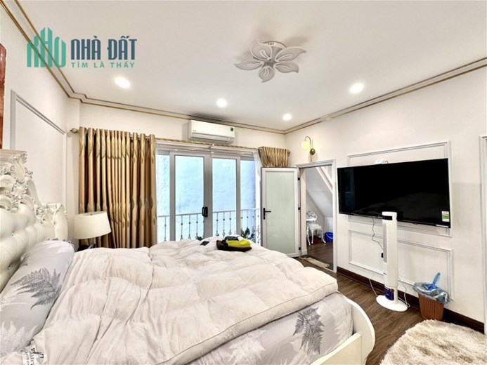Bán nhà Thạch Bàn 50m2 ô tô gần nhà, pháp lý chuẩn chỉ hơn 4 tỷ Long Biên