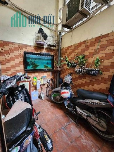 Bán Nhà Ngõ 87 Tam Trinh, p. Mai Động. Sát Mặt Phố DT 32m × 4T 4 Ngủ, sau QH ra mặt Phố