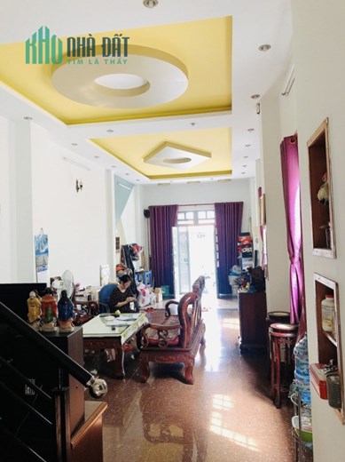 Bùm Nhà Ngon - Phường 9 - Gò Vấp - 3 Tầng BTCT - 4.2 x 18 - Hẻm Ô Tô Tránh Thông - Chỉ 5.8 Tỷ.