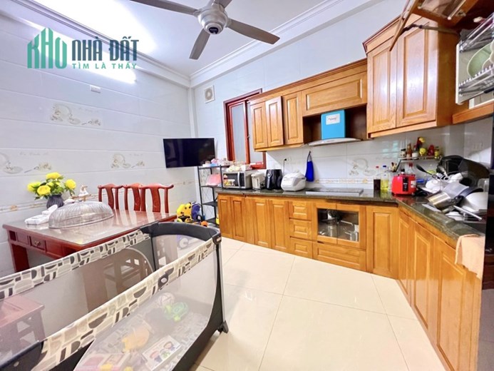 HOA HẬU HAI BÀ TRƯNG , PHAN LÔ Ô TÔ TRÁNH , NỘI THẤT SANG SỊN 2 MẶT THOÁNG 45M5T CHỈ NHỈNH 10 TỶ
