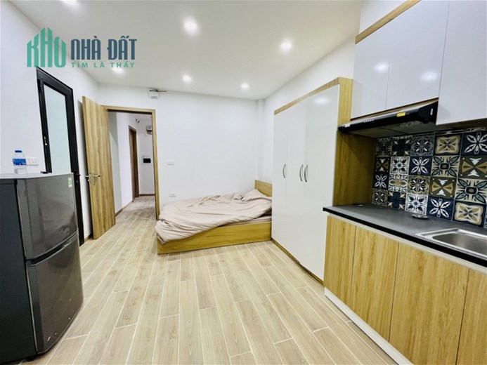 Bán căn hộ dòng tiền 6 tầng thang máy ngay Ngã Tư Sở, 52m2x6T Khương Thượng - Đống Đa.