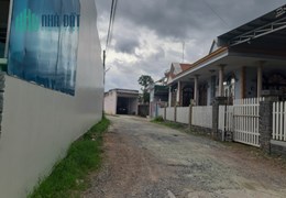 "💰💰💰 Tiền em không có  🍀 Đất đẹp thì em không thiếu nha mọi người "