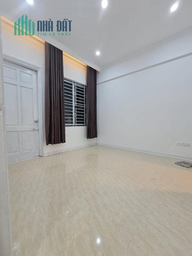 Bán Nhanh Chung Cư DT:80m2, 3 Phòng Ngủ, Tầng 11 Giá 3.28 tỷ