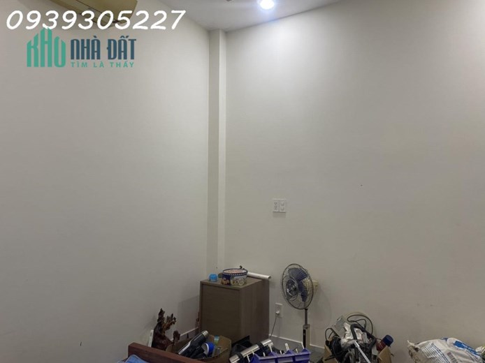 SÁT MT LINH ĐÔNG NHÀ CẤP 4 TIỆN XÂY SỬA 70m2 CHỈ NHỈNH 3Ty TL Mạnh