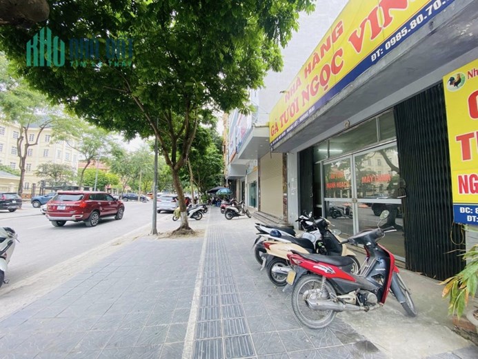 Hàng Xóm Quận Ủy Hoàng Mai, Mặt Phố Bùi Huy Bích, 100m, Mt 6.48m. Giá 22 tỷ.