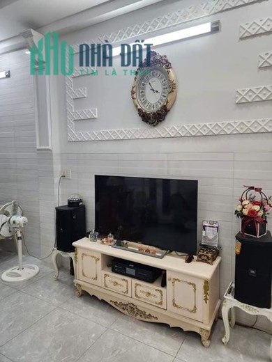 CHỈ HƠN 4 TỶ XÍU CÓ NHÀ ĐẸP TÂN HÓA QUẬN 11 - 38M2 - HẺM BA GÁC - NHÀ MỚI VÀO Ở NGAY