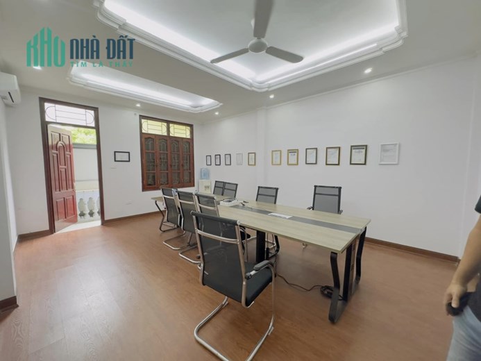 Chính chủ Gửi Bán Gấp! Nhà đẹp KĐT Định Công, 76m x 4T, Gía hơn 15 tỷ.