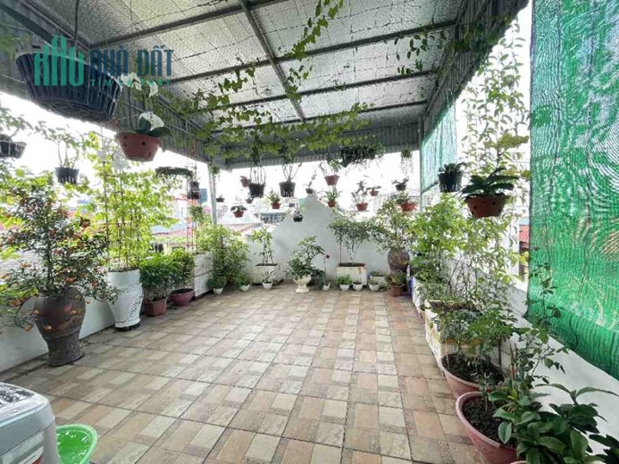 Giảm SỐC 1tỷ! Bán GẤP nhà Nguyễn Văn Cừ, lô góc full nội thất, ô tô, 65m x5T, nhỉnh 9tỷ