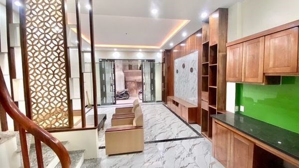 Bán nhà Lĩnh Nam- Tây Trà 42m 5 tầng mặt ngõ thông chỉ 3.95 tỷ
